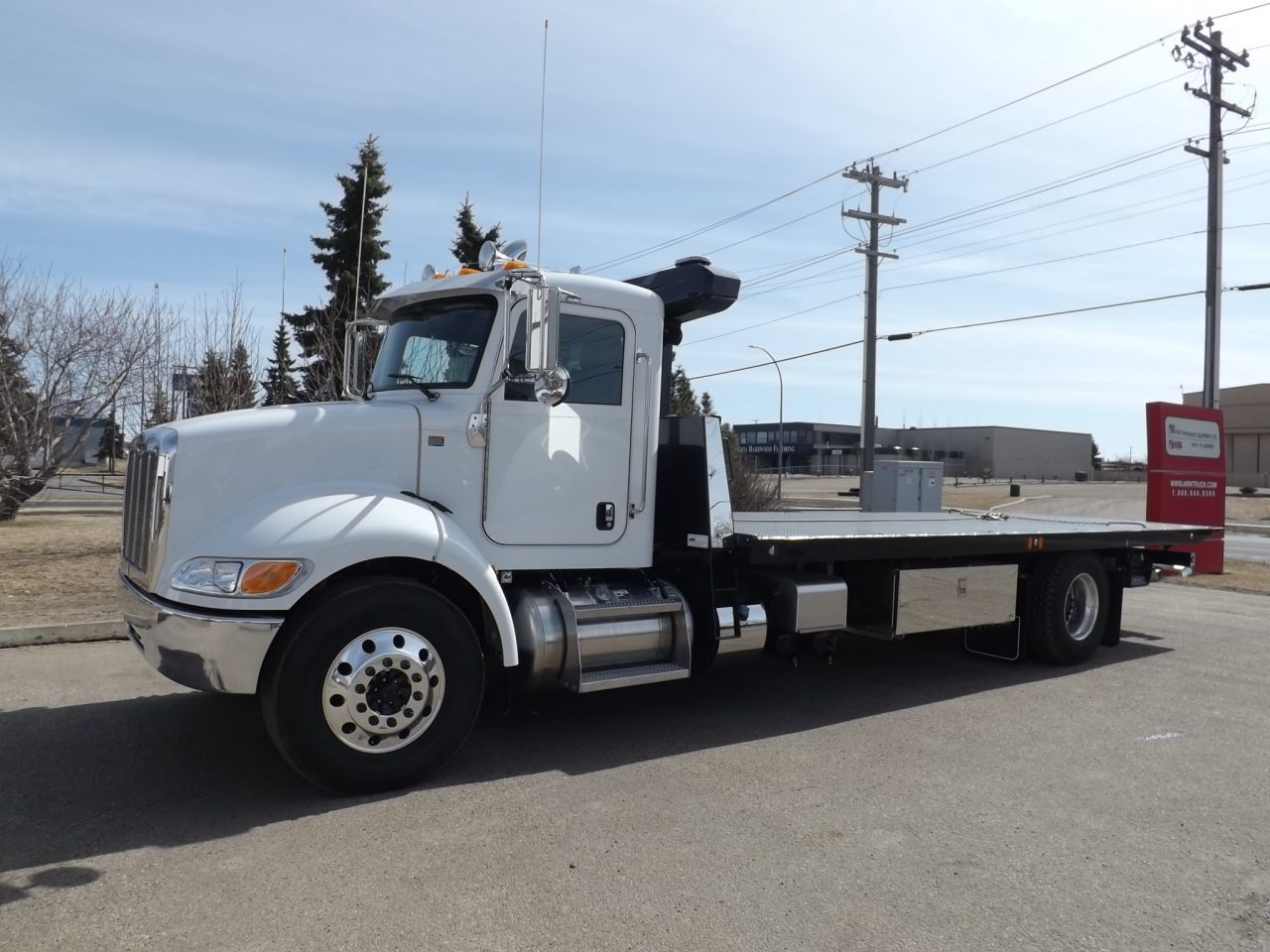 Carrier tow truck (3)