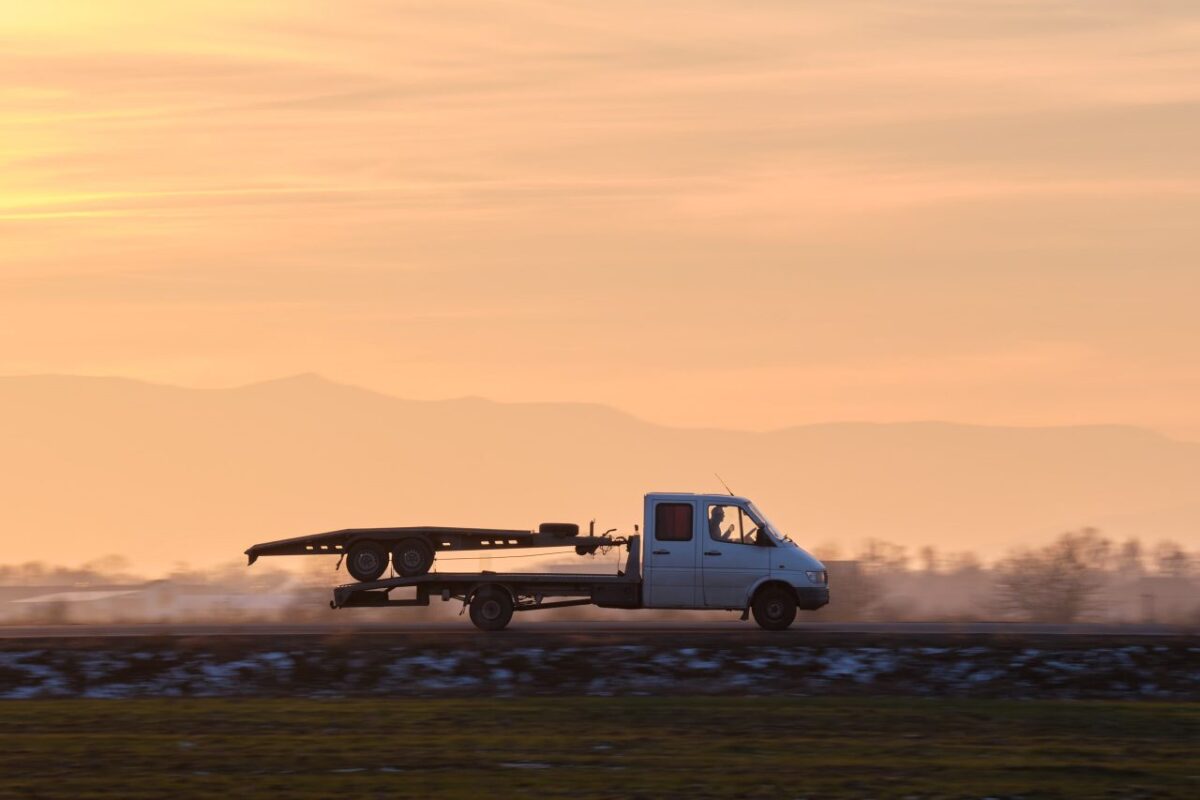 Carrier tow truck (5)