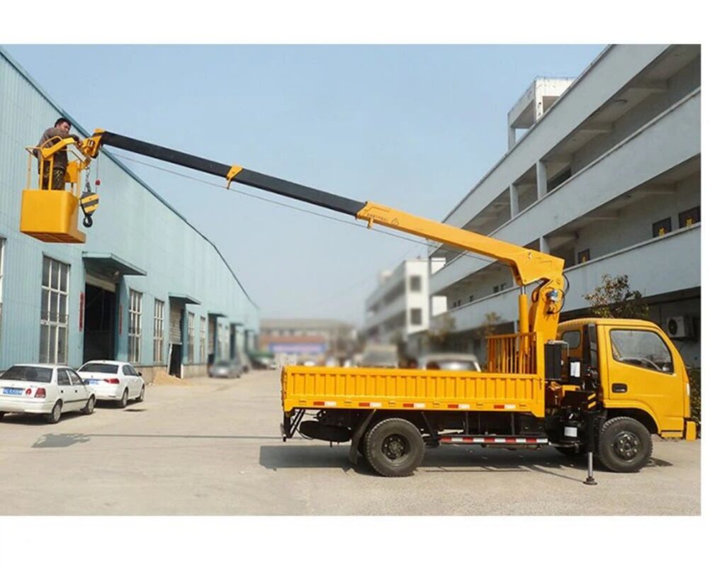 Integrated Tow Trucks with Telescopic Crane (4)