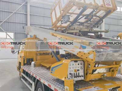 JMC Spider Electric Telescopic Tow Articulated Boom Hydraulic Boom Lift Truck with Crane Left Back