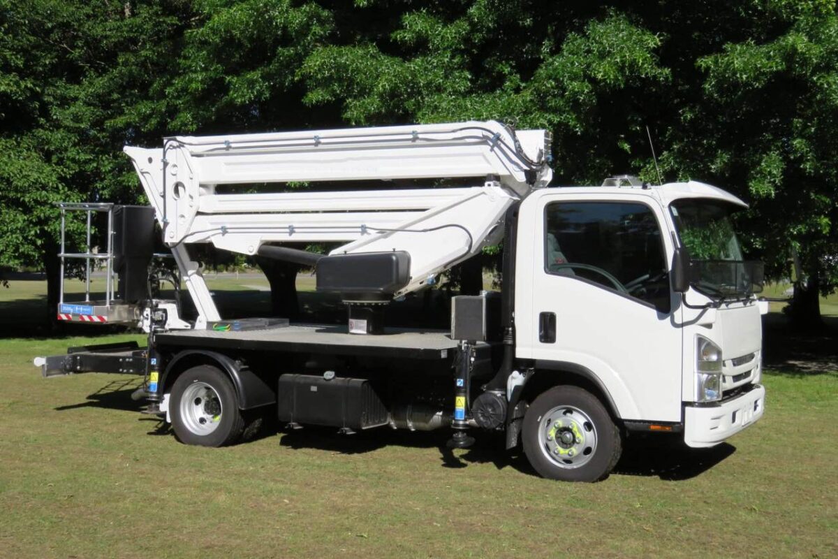 insulated bucket truck