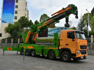 HOWO 260 Ton Truck Mounted Super Knuckle Boom Crane Tractor