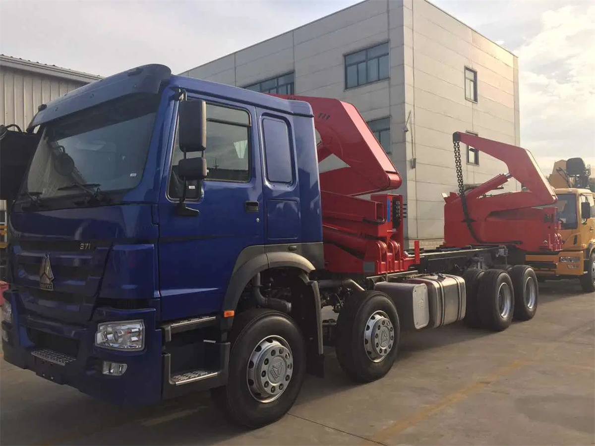 HOWO Side Lifter Crane Truck for 20FT Container Blue HOWO Side Lifter Crane Truck for 20FT Container Blue