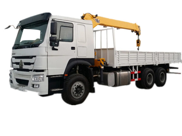 Sinotruck HOWO 12 Ton Hydraulic Telescopic Boom Crane Truck Left Head