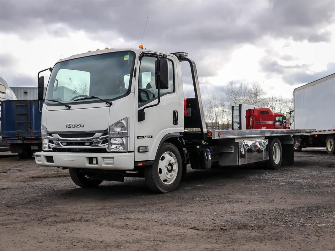 ISUZU Tow Truck (3)