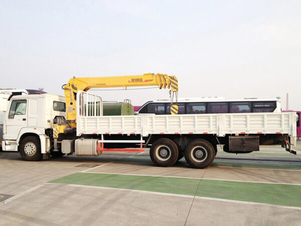 SHACMAN 16 Ton Telescopic Boom Crane Loader Crane White