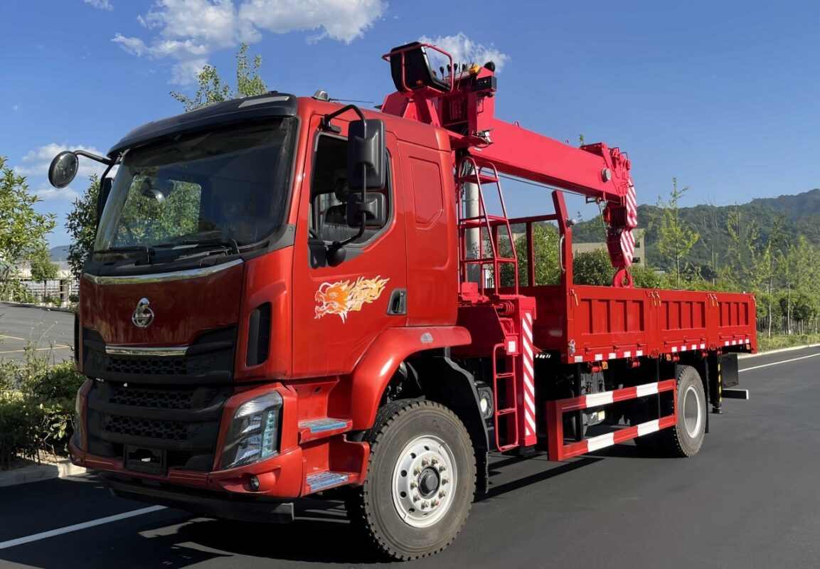 6 wheelers 10 ton truck telescopic crane tow crane