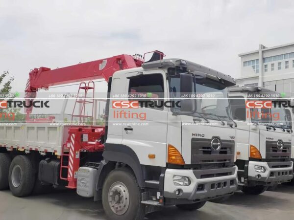 HINO 10 Teleskopický jeřáb Tun Truck (3)