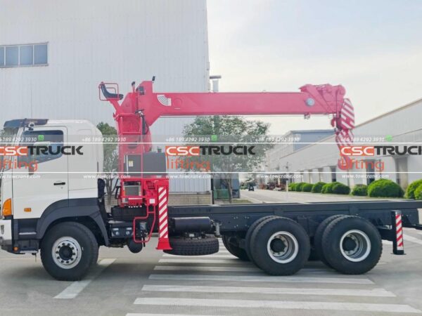 HINO 10 Teleskopický jeřáb Tun Truck (5)