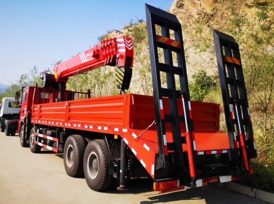 SHACMAN M3000 20 מנוף טלסקופי טון משאית (5)