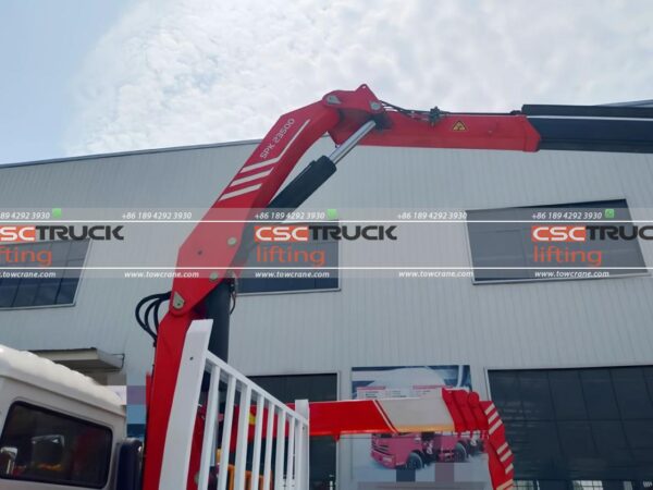 ISUZU GIGA 6 Ton Knuckle Boom Crane (3)