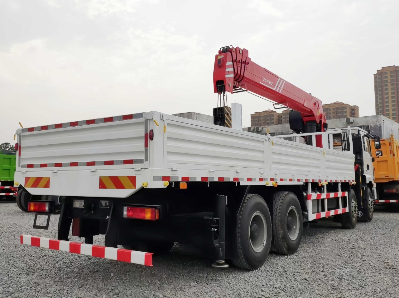 SHACMAN M3000 16 Ton Truck Telescopic Crane (9)