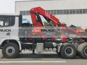 SHACMAN X3000 21 Ton Knuckle Boom Crane (5)