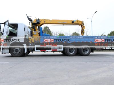 ISUZU GIGA Truck with 10T XCMG Crane