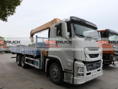 ISUZU GIGA Truck with 10T XCMG Crane