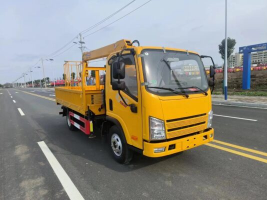 Truck with 3.2T XCMG Crane