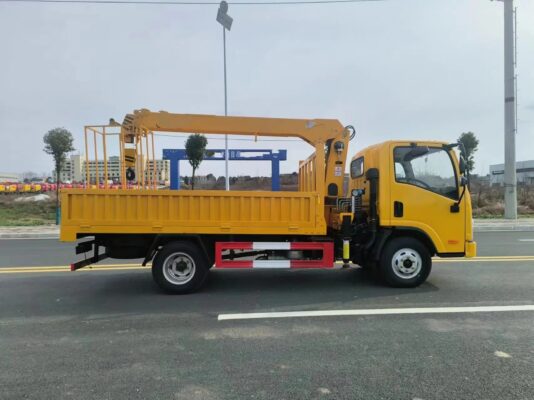 Truck with 3.2T XCMG Crane