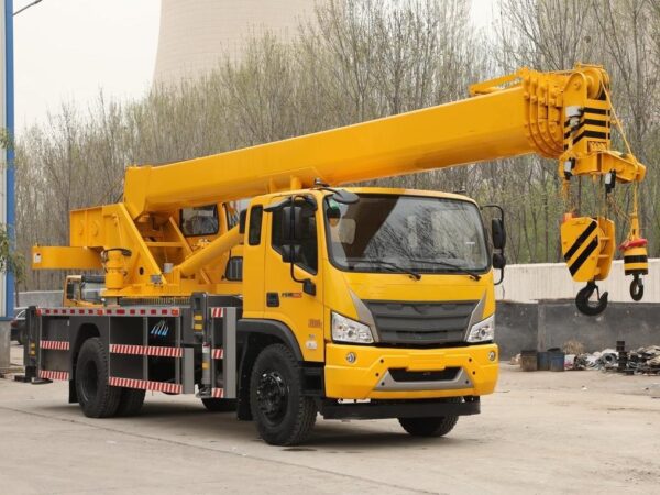 Dajingang Es5 190Horsepower 4X2 24Ton Truck Crane