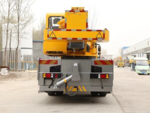 Dajingang Es5 190Horsepower 4X2 24Ton Truck Crane