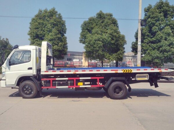 Fengshun 4X2 116Horsepower Wrecker