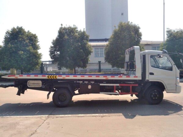 Fengshun 4X2 116Horsepower Wrecker