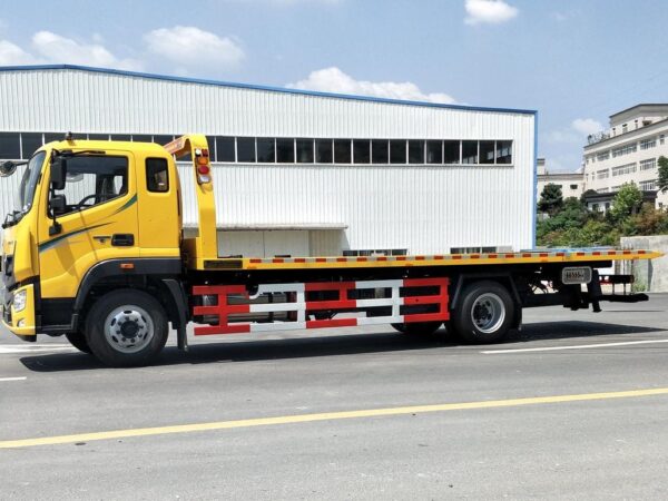 Foton Aumark R Series 168 Horsepower 4X2 12Ton Wrecker