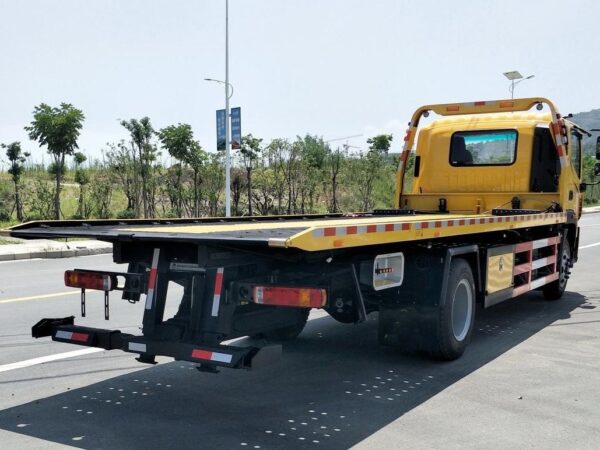 Foton Aumark R Series 168 Horsepower 4X2 12Ton Wrecker