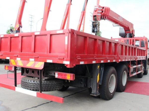 Haoman H5 310Horsepower 8X4 31Ton Truc Mounted Crane