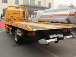 የሃው አዛዥ 156 የፈረስ ጉልበት 4X2 4ቶን ተጎታች መኪና