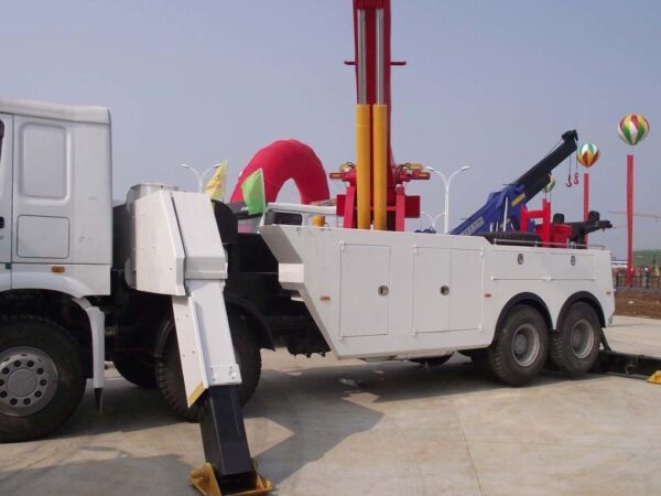 Howo T5G 375Horsepower 8X4 Wrecker