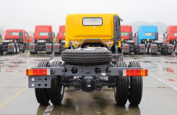 Huashen D912 12-Ton 9-metru camion di camion