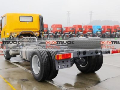 Huashen D912 140Horsepower 4X2 8Ton Truck Crane