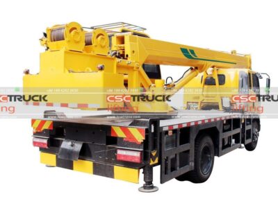 Huashen T5 140Horsepower 4X2 8Ton Four Section Boom Crane