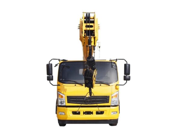 Huashen T5 140Horsepower 4X2 8Ton Four Section Boom Crane