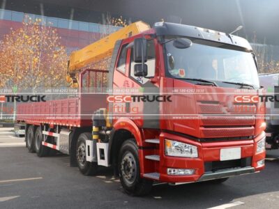 New J6P 360Horsepower 8X4 31Ton Truck With Crane