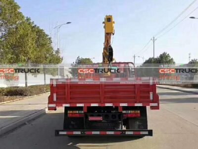 Opulli 129Horsepower 4X2 4.5Ton Truck Mounted Crane