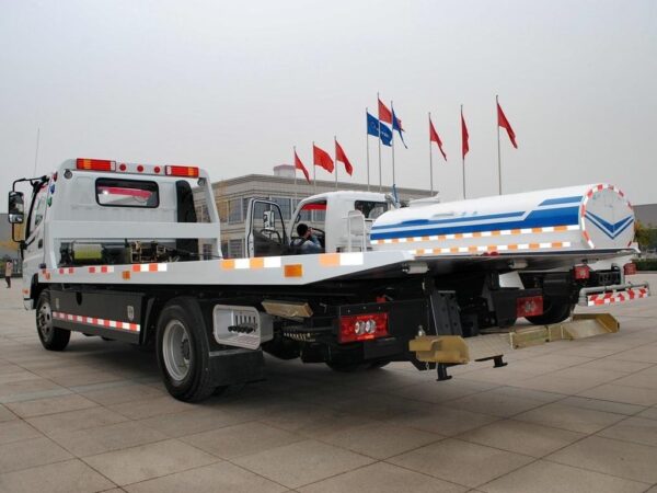 Oumake 3 Series 154Horsepower 4X2 8Ton Tow Truck