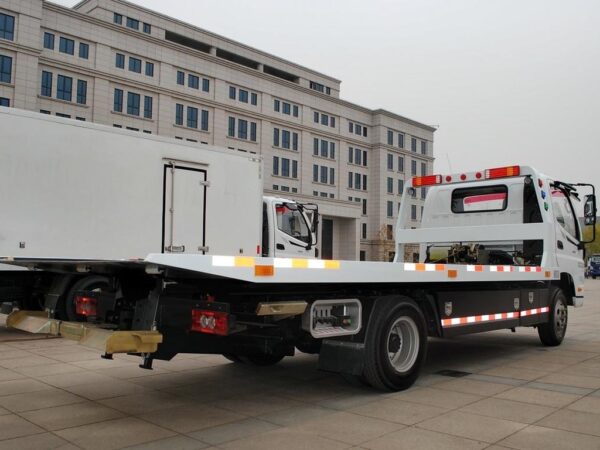 Oumake 3 Series 154Horsepower 4X2 8Ton Tow Truck