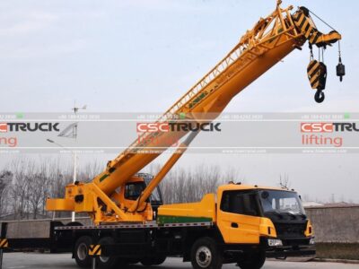 Senyuan 330Horsepower 6X4 25Ton Crane