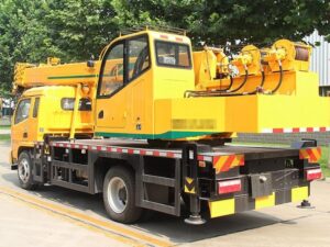 Senyuan 8Ton Crane With Yituo Dongfanghong Chassis