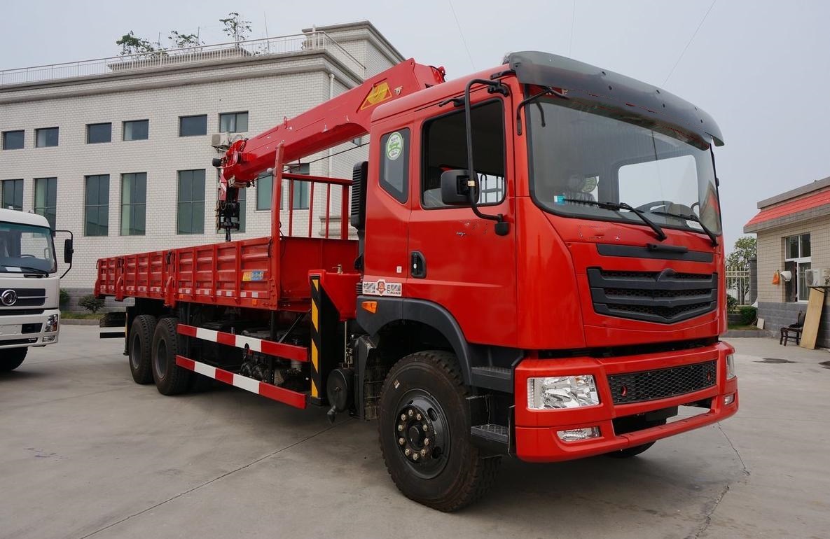 T5 240Horsepower 6X4 25Ton Truck Mounted Crane (1) T5 240Horsepower 6X4 25Ton Truck Mounted Crane