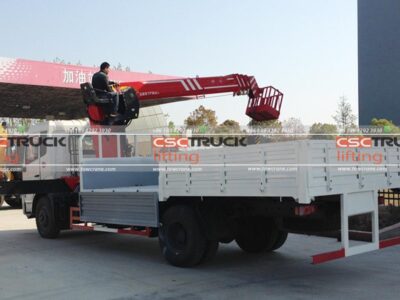 Tianjin 180Horsepower 4X2 15Ton Truck With Crane