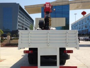 ቲያንጂን 180 የፈረስ ጉልበት 4X2 15ቶን የጭነት መኪና ከክሬን ጋር
