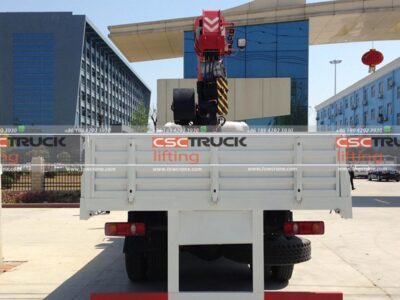 Tianjin 180Horsepower 4X2 15Ton Truck With Crane