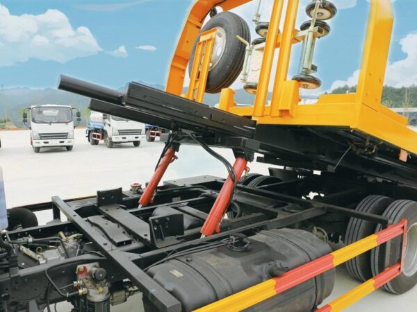 Tiger Vn 110 Horsepower 4X2 Wrecker