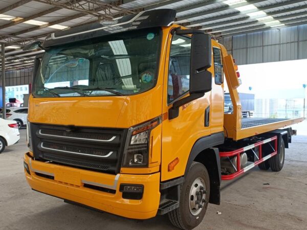 Xianglong 170Horsepower 4X2 Wrecker
