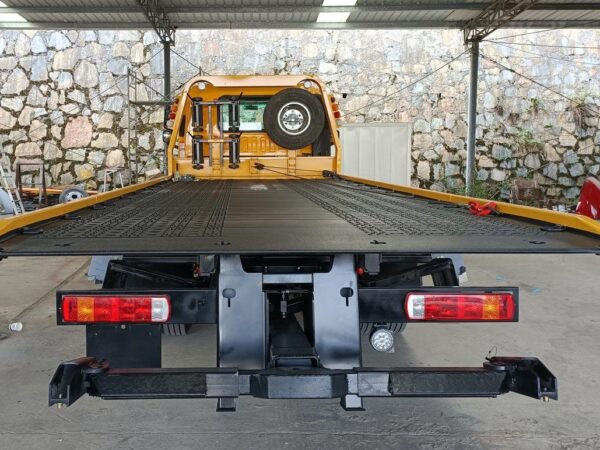 Xianglong 170Horsepower 4X2 Wrecker