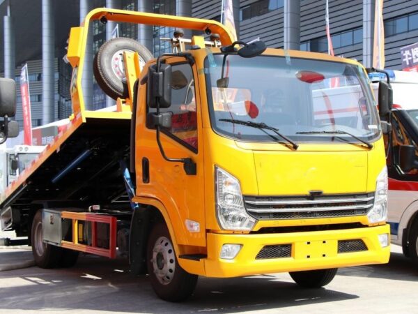 Delong K3000 4X2 4Ton Wrecker