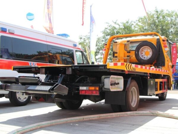 Delong K3000 4X2 4Ton Wrecker