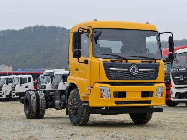 Dongfenga 13.5 Tonowy podnośnik teleskopowy